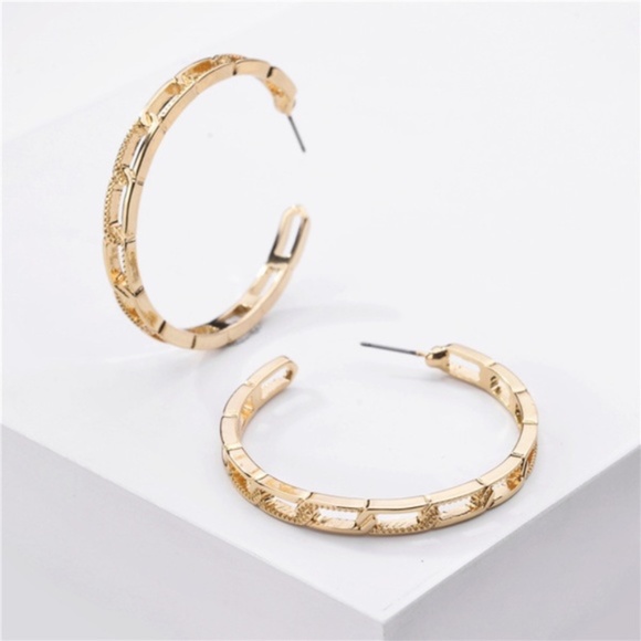 Trendy Unique Gold Hoop Statement Earrings - Picture 4 of 4